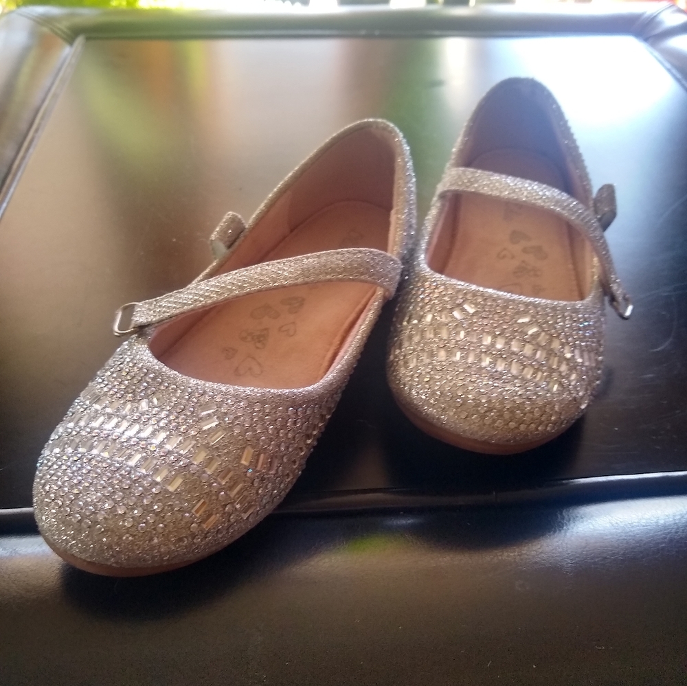 Little girl's dress shoes